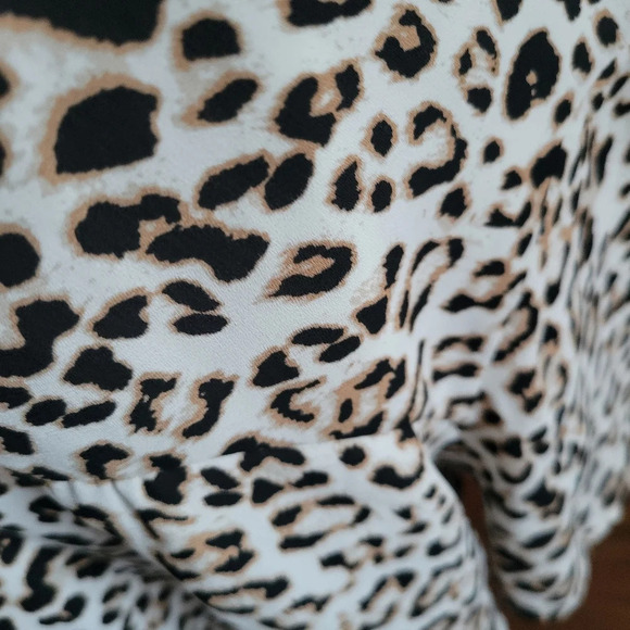 Altar'd State Cheetah Print Mini Skirt / Size Small / Animal - Picture 3 of 8